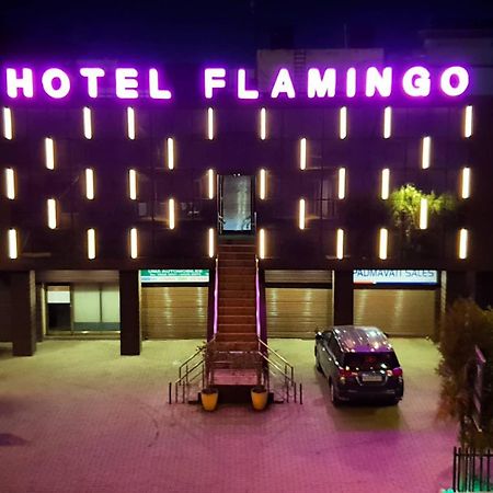 Hotel Flamingo Gāndhīdhām エクステリア 写真
